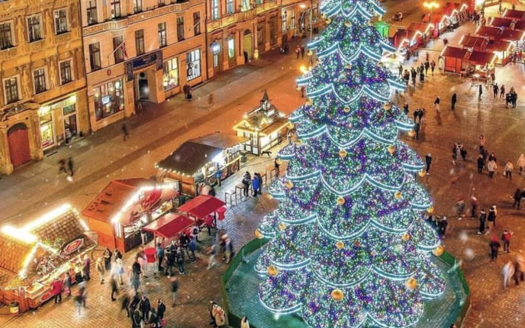 Ostatnie chwile Jarmarku Bożonarodzeniowego we Wrocławiu. Zobacz jak można na nim spędzić czas