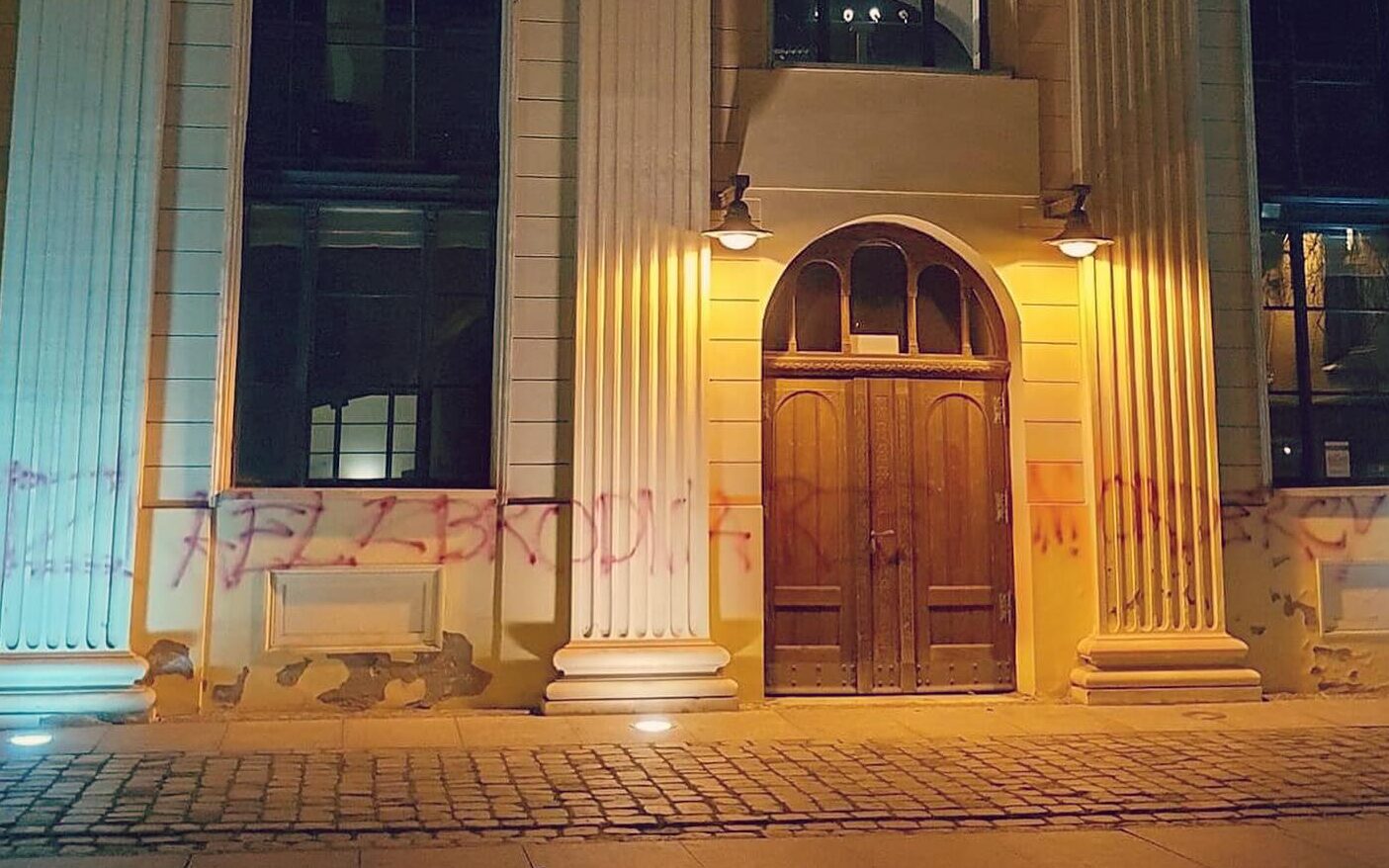 Antysemicki atak na wrocławską synagogę